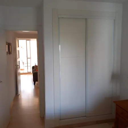 Luminoso Con Grandes Piscinas En Camelias *